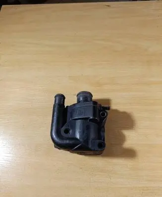 Thermostat/thermostat housing