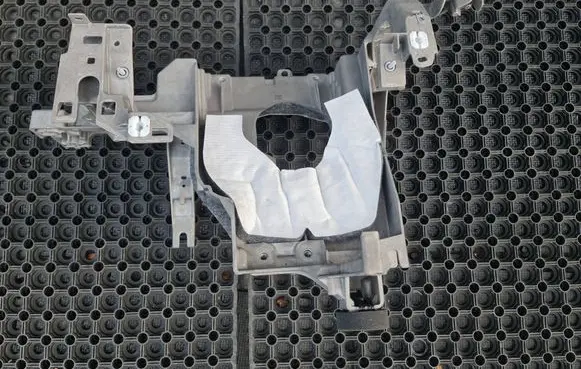 BMW 7 G70 Dashboard cross member/frame bar 