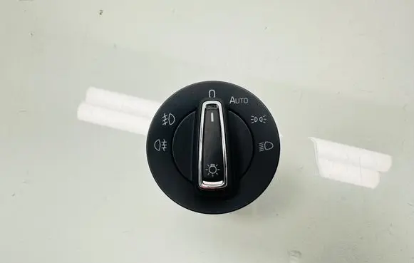 Skoda Superb B6 (3T) Light switch 3V0941431 00005729