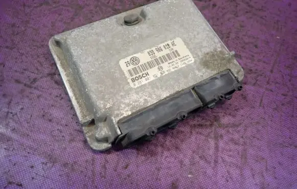 Volkswagen Golf IV Engine control unit/module ECU 038906018AE