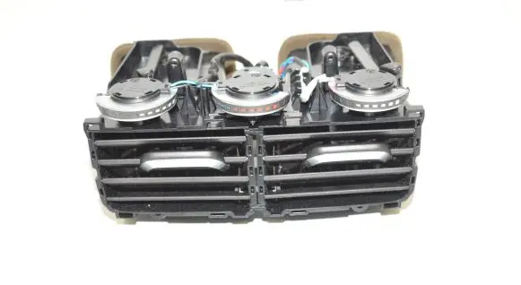 Rear air vent grill