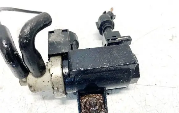 Opel Zafira B Turbo solenoid valve 55558101 7005220