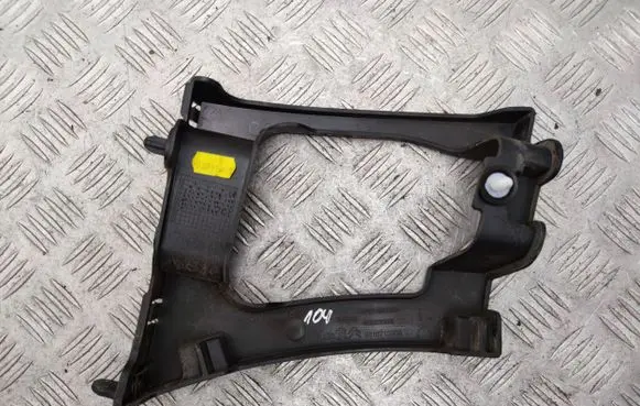 Peugeot Traveller Rear bumper mounting bracket 9810215980
