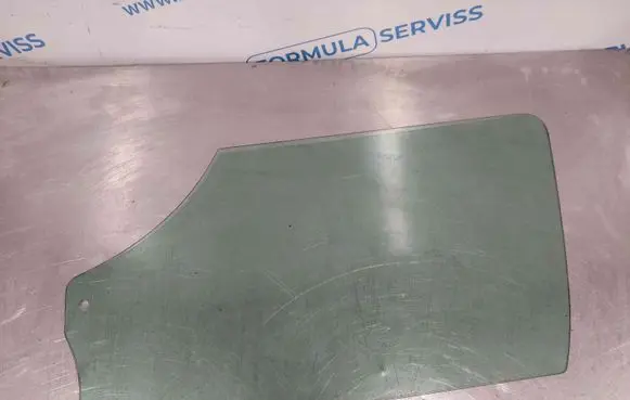 Ford Transit Front door window glass four-door 43R00098