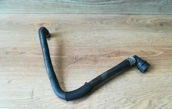 Volvo XC70 Engine coolant pipe/hose 9492754