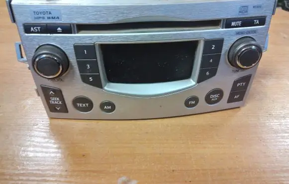 Toyota Verso Radio/CD/DVD/GPS head unit 861200F090