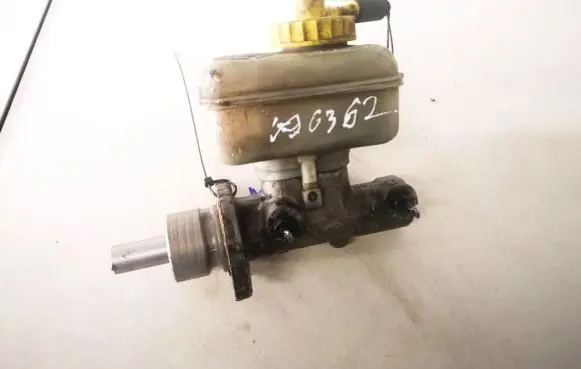 Master brake cylinder