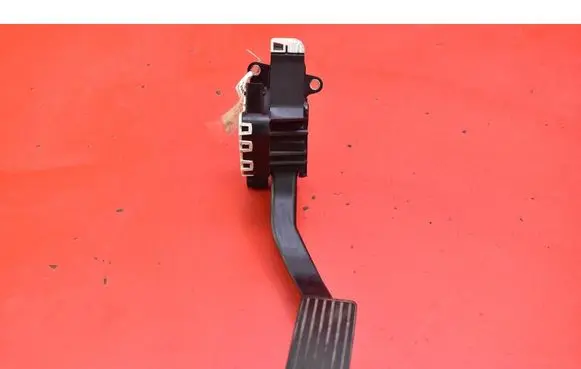 Peugeot Boxer Accelerator throttle pedal 01384162080