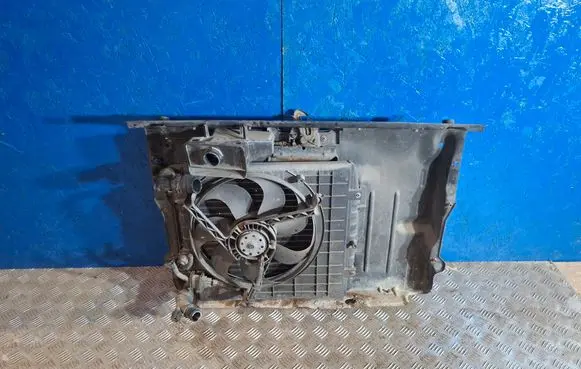 Volkswagen Fox Coolant radiator 6QE121253
