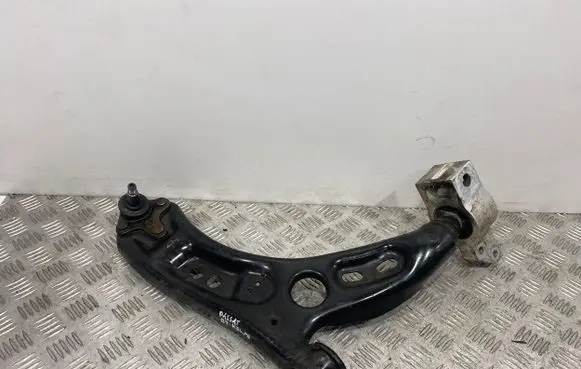 Volkswagen PASSAT B7 Front lower control arm/wishbone 5N0407151 070213M1740