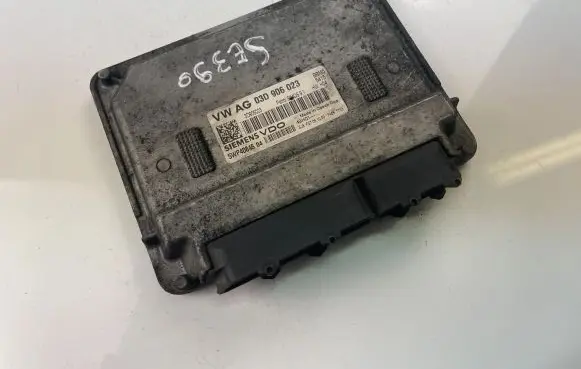 Skoda Fabia Mk1 (6Y) Engine control unit/module ECU 03D906023