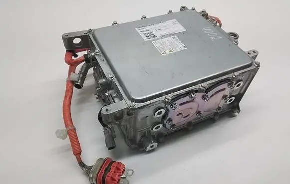Mitsubishi Outlander Voltage converter inverter W005T70271