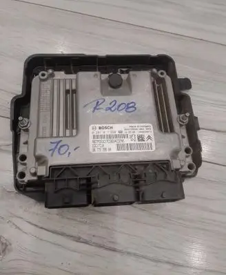 Peugeot 208 Engine control unit/module ECU 0281017920