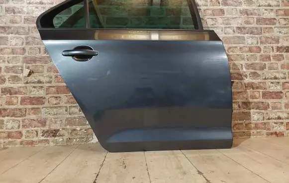 Seat Toledo IV (NH) Front door