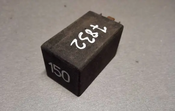 Volkswagen PASSAT B3 Other relay 357927181A 61233003