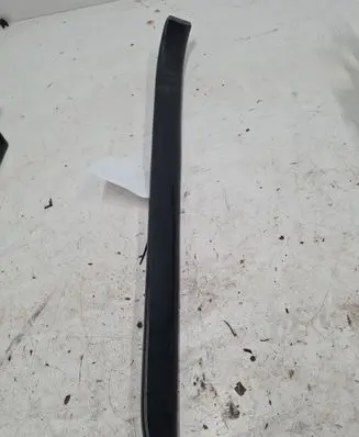 Audi A4 S4 B6 8E 8H Front door trim bar 8E0867419G