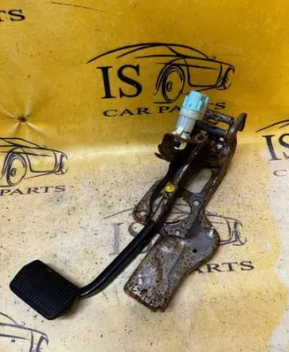 Ford Escape IV Brake pedal LX612D094BC