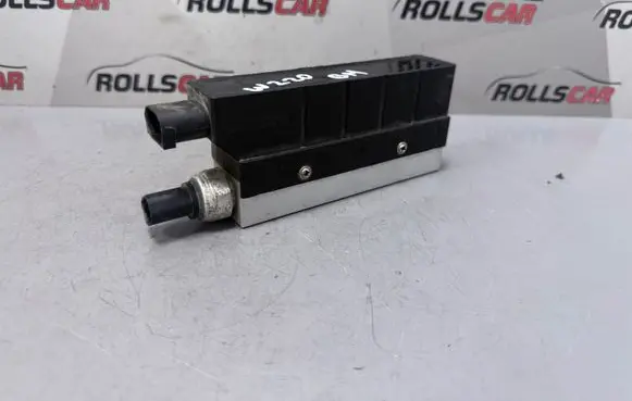 Mercedes-Benz S W220 Air suspension valve block GIN2025072461