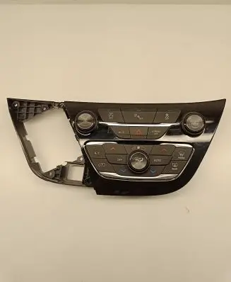 Chrysler Pacifica Climate control unit P6EV471X8AB T289810178
