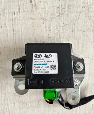 KIA Sportage Yaw turn rate sensor 957753U900 4M5455H3F
