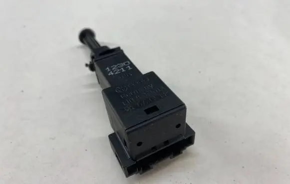 Volkswagen Golf IV Brake pedal sensor switch 1J0945511A
