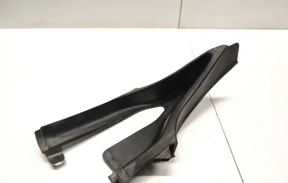 Tesla Model X Wiper trim 106460300b