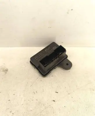 Jeep Grand Cherokee WL Seat heating relay 68414972AE
