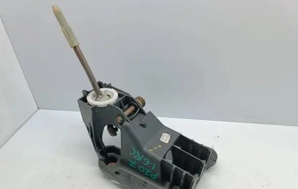Peugeot 207 Gear shifter/selector 9686265180