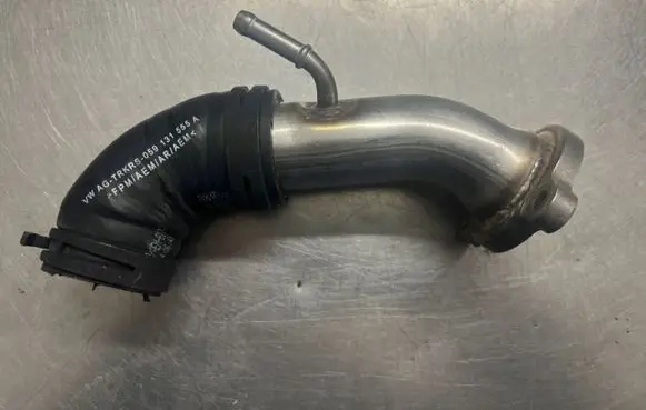 Audi A7 S7 4K8 EGR valve line/pipe/hose 059131555A