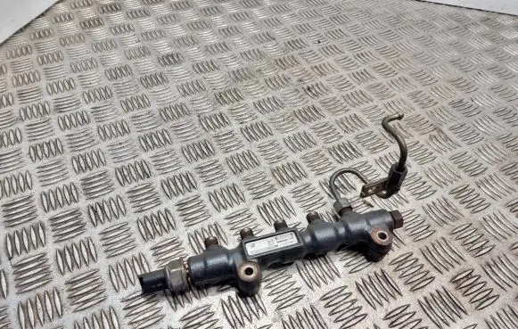 Ford Focus Fuel main line pipe 9654592680