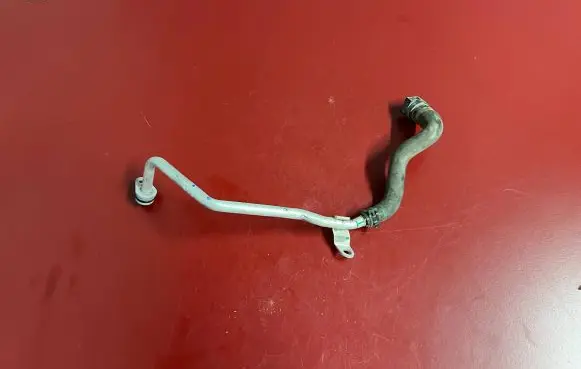 BMW X1 F48 F49 Engine coolant pipe/hose 7617381