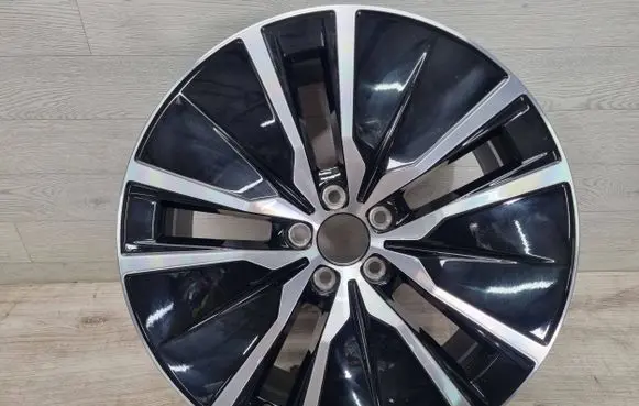 Volvo XC90 R19 alloy rim 31680216