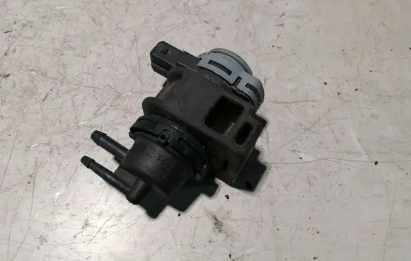 Renault Megane III Turbo solenoid valve