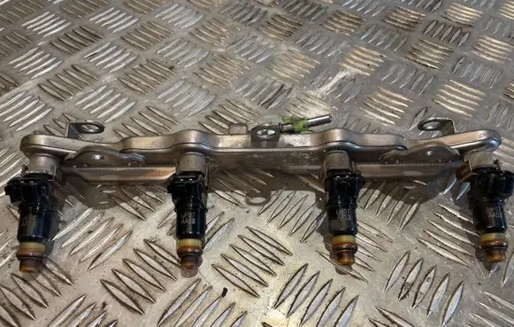 Honda Civic Fuel injectors set UF07