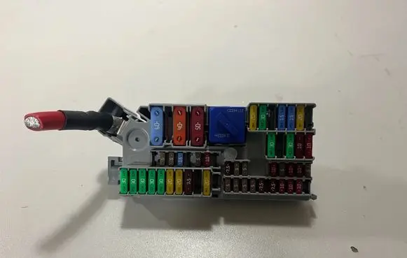 BMW X5 G05 Fuse module 6807487 4525944