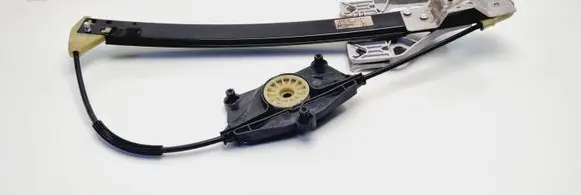 Rear door manual window regulator