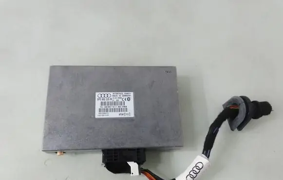 Audi A4 S4 B7 8E 8H Bluetooth control unit module 8P0862335M