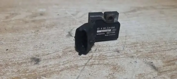 Volvo V70 Air pressure sensor 8677288