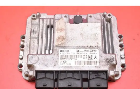 Peugeot 3008 I Engine control unit/module ECU 9665674480