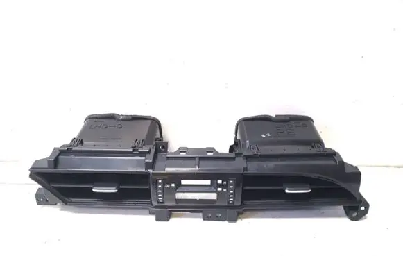 Toyota Hilux (AN120, AN130) Dash center air vent grill