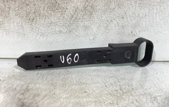 Headlight/headlamp mounting bracket