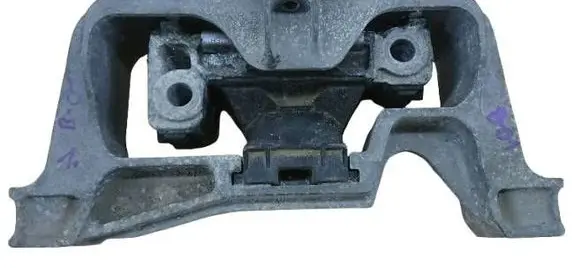 Engine mount bracket