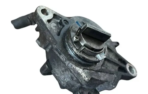 Mitsubishi Outlander Vacuum pump