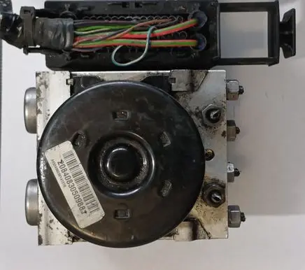 Volkswagen Transporter - Caravelle T5 ABS Pump 7H0614117A 7H0907379S