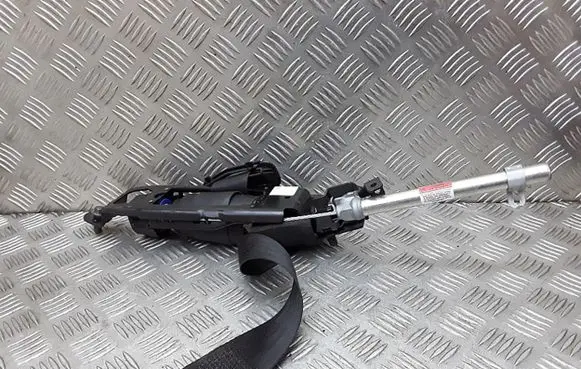 Volvo C30 Front seatbelt 9123539