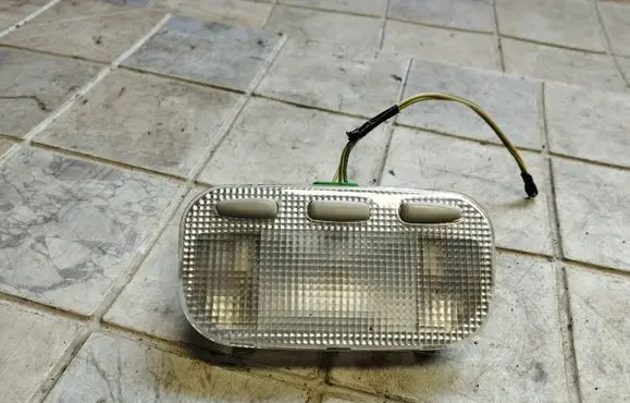 Peugeot 407 Rear seat light