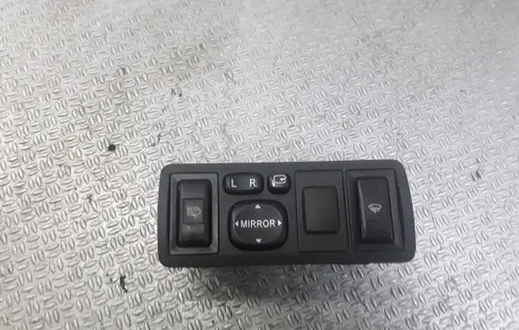 Toyota Avensis T250 Wing mirror switch 156762