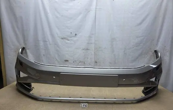 Volkswagen Golf VII Front bumper