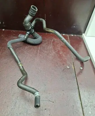 Mercedes-Benz A W169 Engine coolant pipe/hose A1698304496 DBL625412
