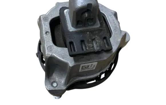 BMW X7 G07 Engine mount bracket 2987952 6860472 22116860472